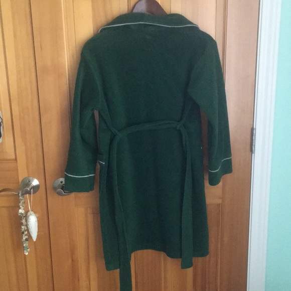 Comfy Green Robe - Picture 2 of 2